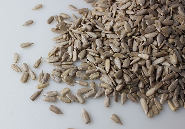 nuts-and-seeds-sunflower-seeds